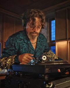 590695219_10241354590026580_7276060336509624181_n